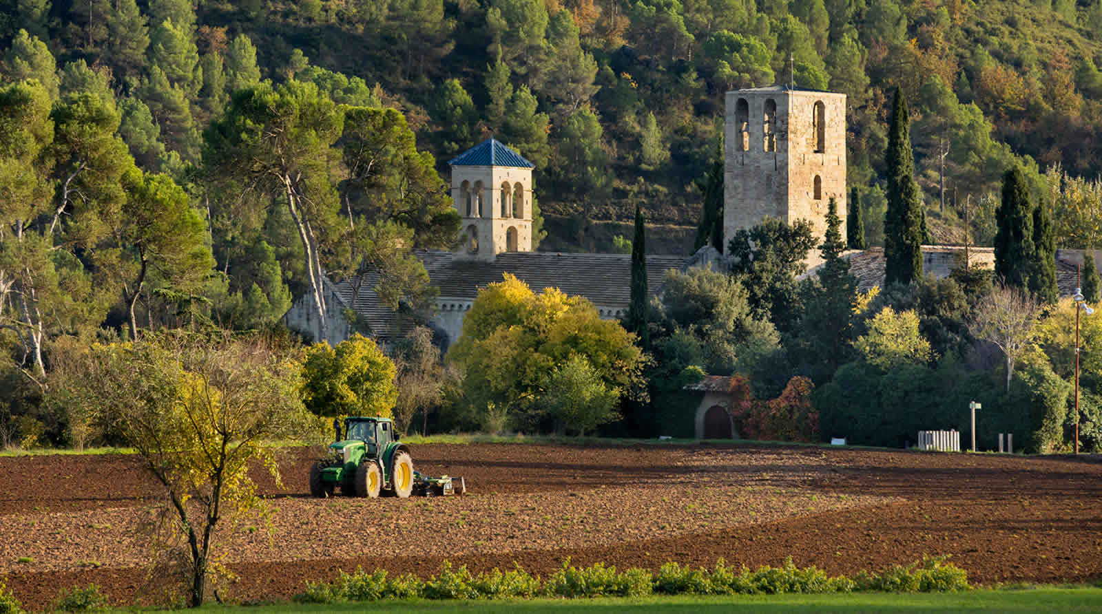 La ruta del vi de la DO Pla del Bages - Camí paisatgístic de Sant Fruitós fins al monestir de Sant Benet de Bages